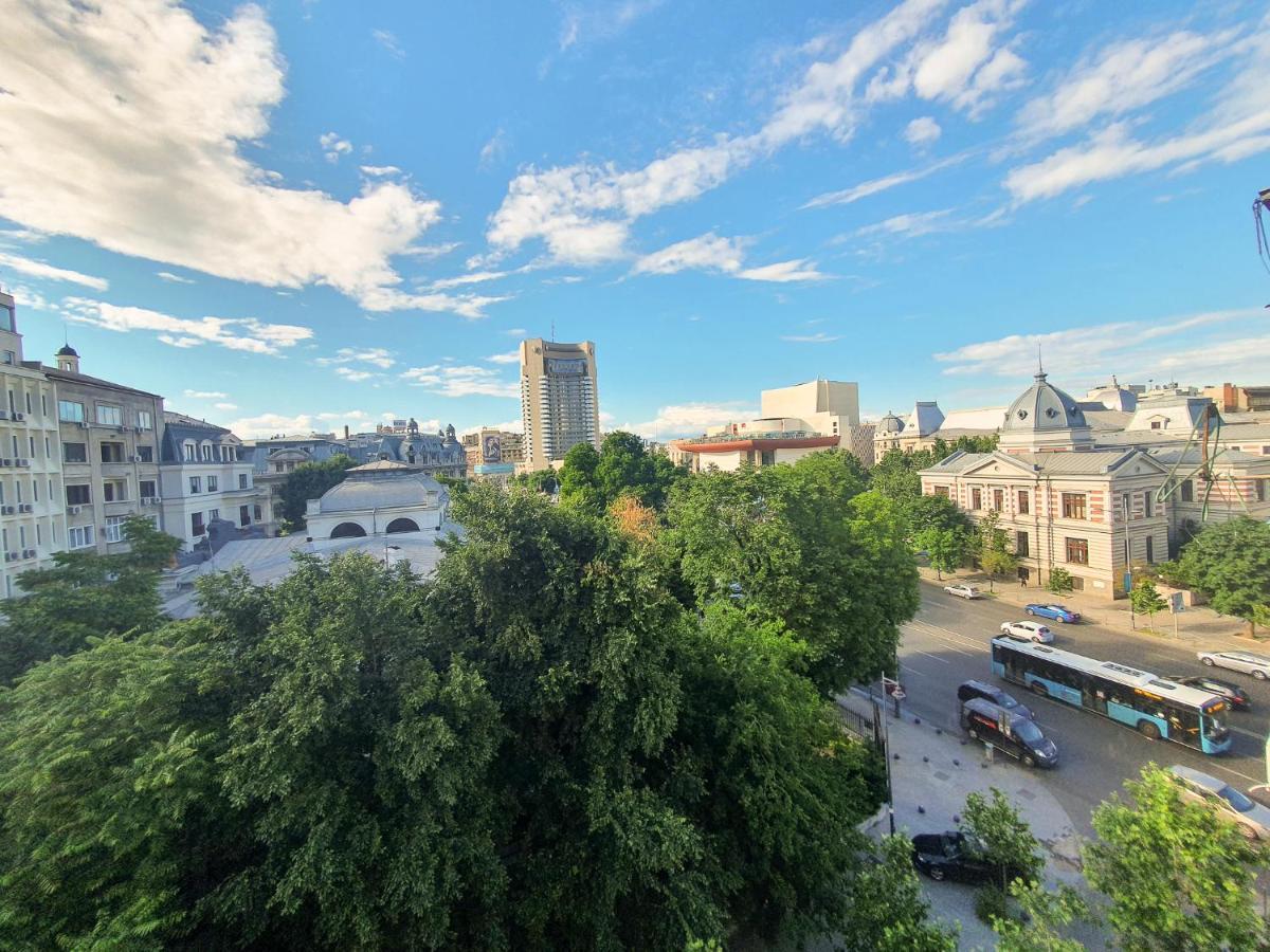 Charming Studio With City View Bukarest Exteriör bild